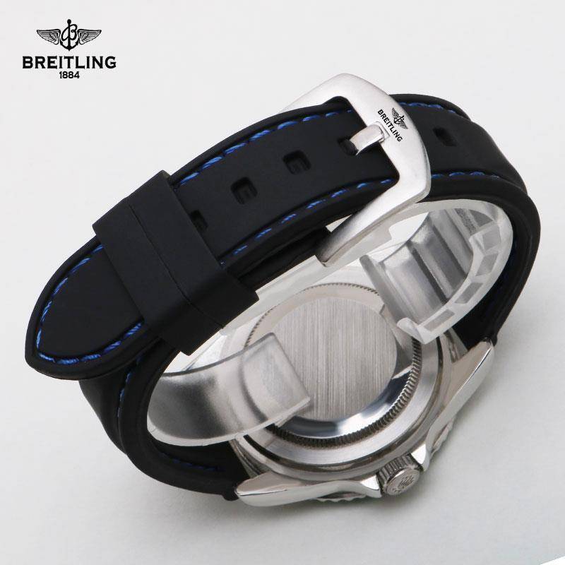 百年靈表帶煥新指南：從硅膠到真皮的風格切換術:硅膠